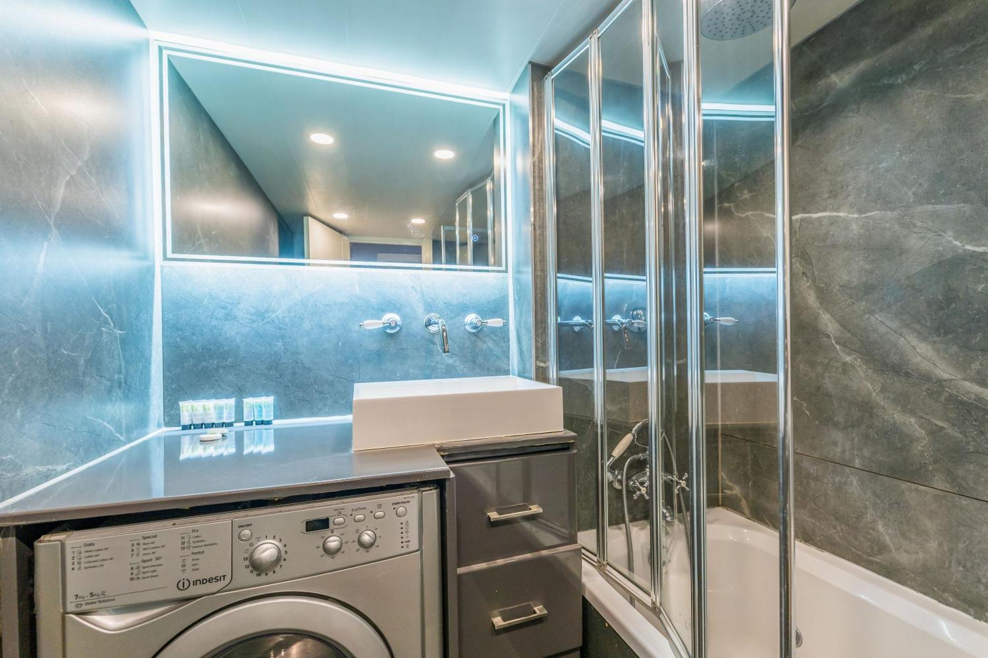 Luxury One Bedroom Flat In Westbourne Terrace 런던 외부 사진